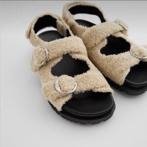 ZARA BUCKLED FLAT SANDALS WITH FUR-LINED STRAPS BEIGE